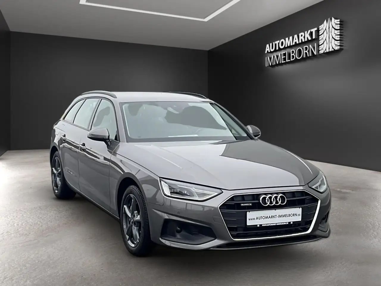 Audi A4 204ps40quattro STHZG*AHK*Leder*LED*3Zonen* 2
