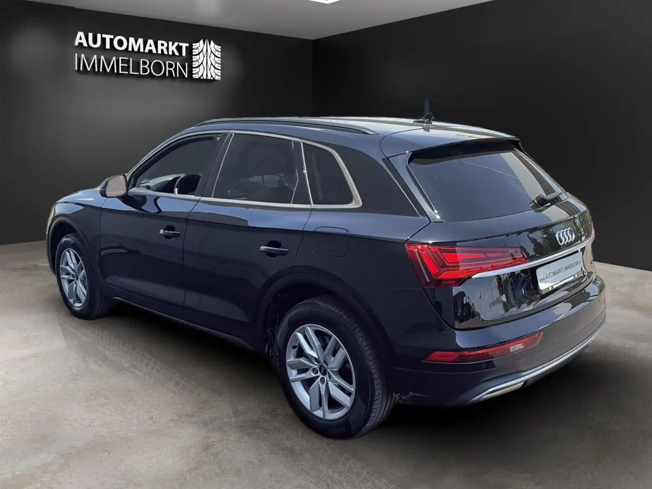 Audi Q5 e quattro Virtual*LED*NaviTouch*SOH100%*AHK 5