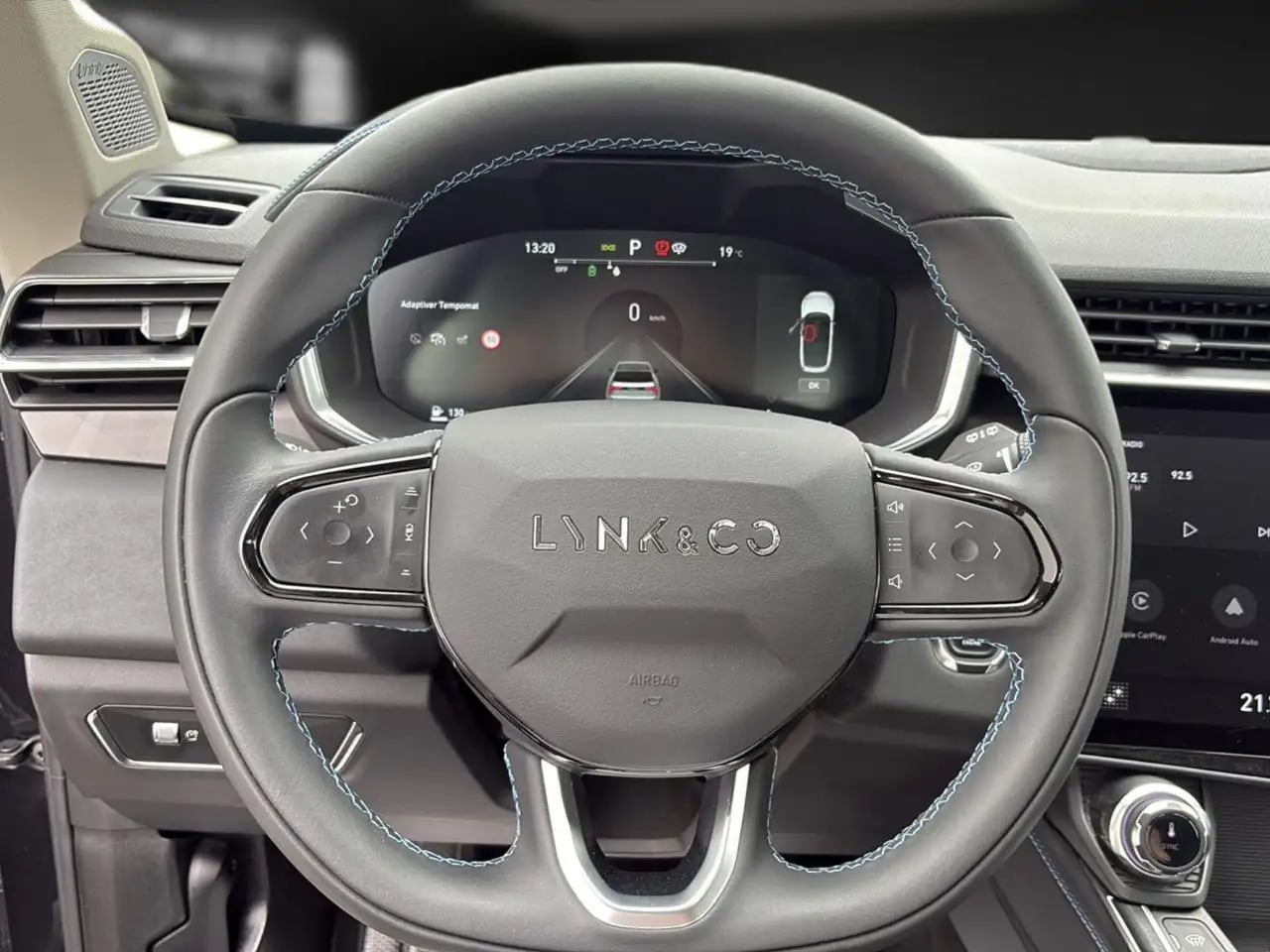 Lynk & Co 01 Lynk&Co Pano*LED*Navi*ACC*VZ*TW*Spur*18*Cplay 12