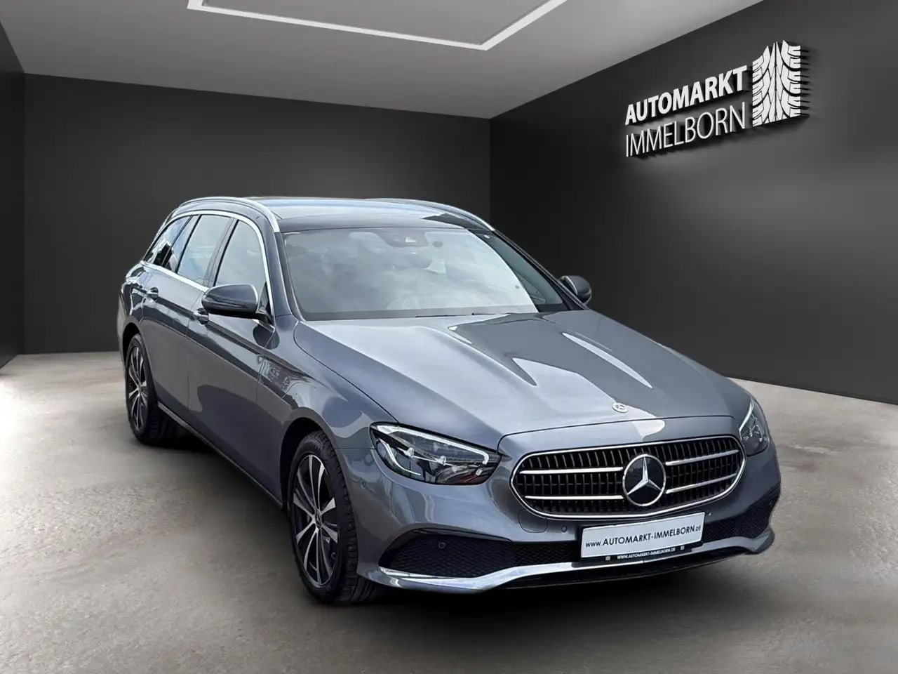 Mercedes-Benz E 300 de ALLRAD Pano*LED*Kamera*Alarm*18*DAB* 2