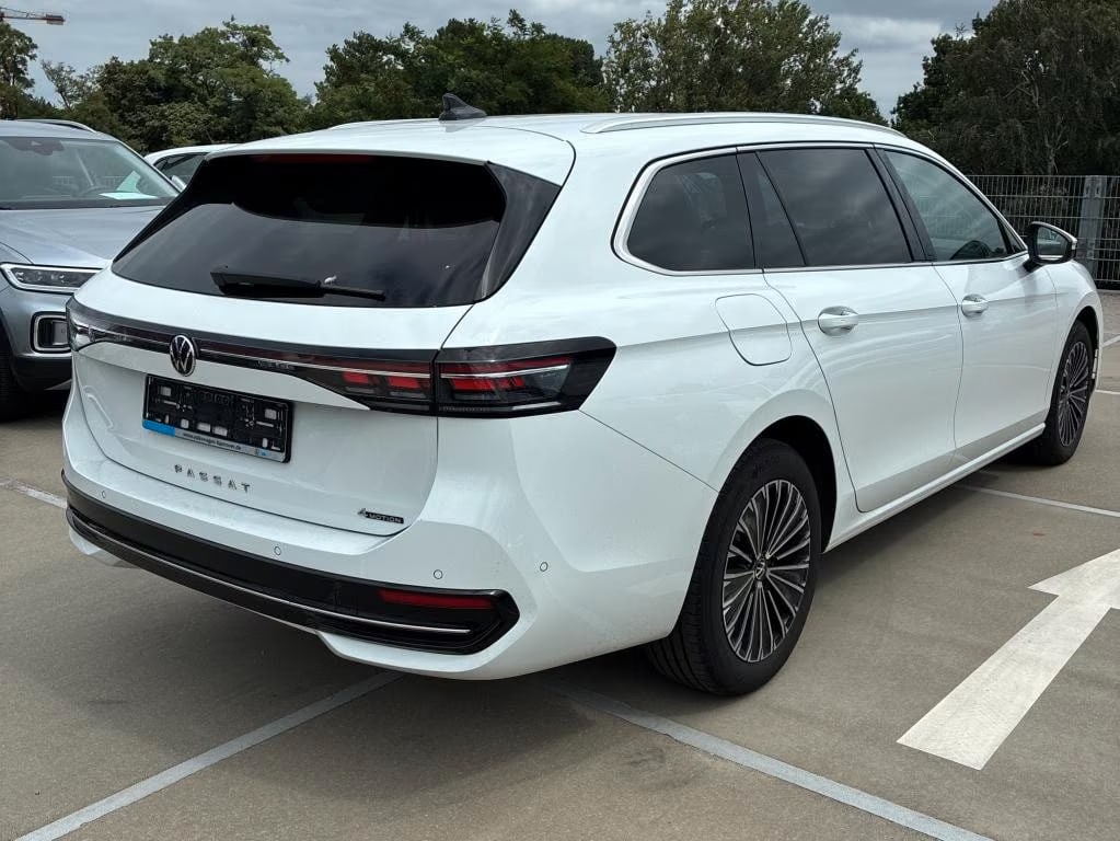 Volkswagen Passat Variant 2.0 2024 4