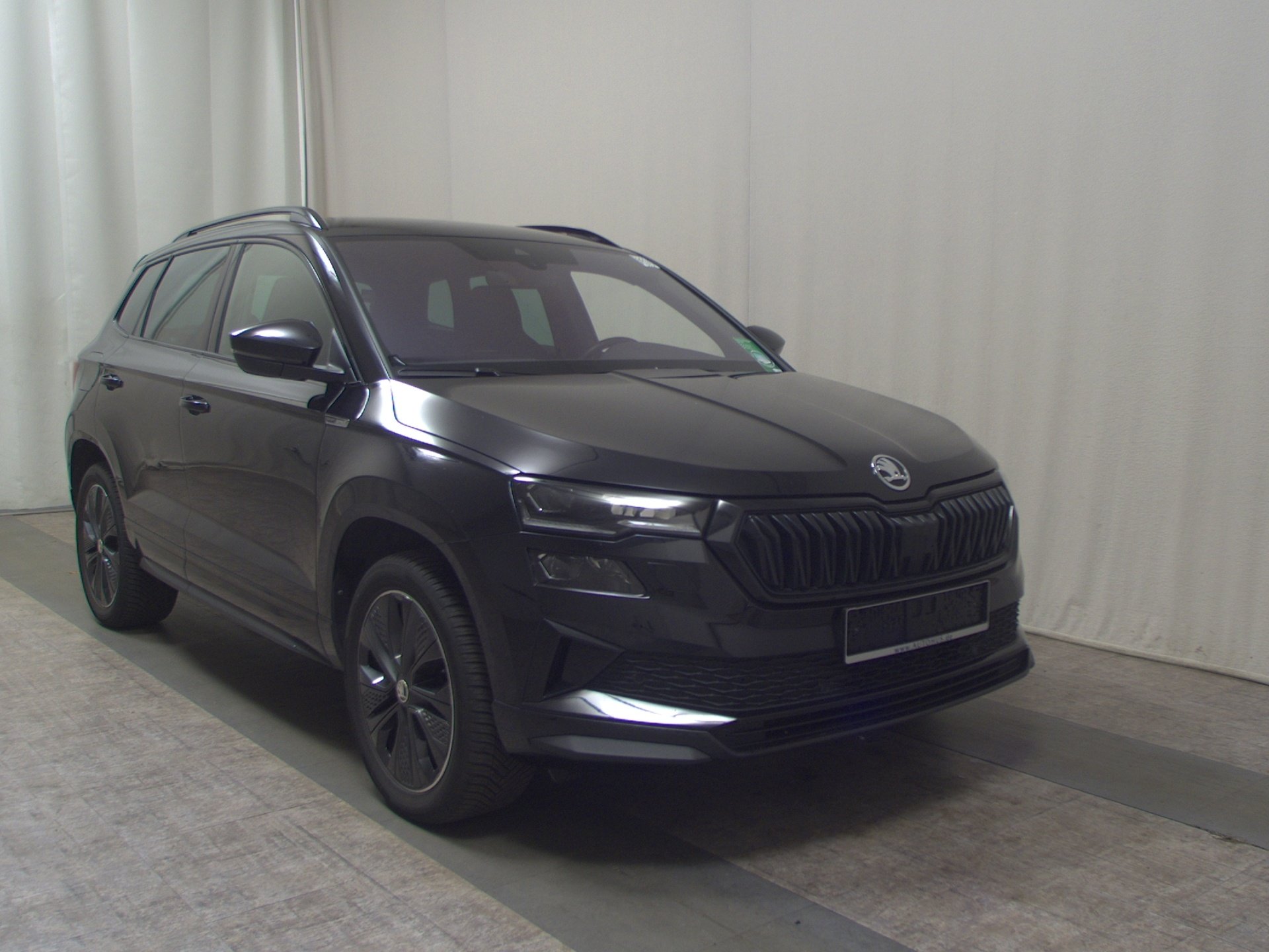 Skoda Karoq 2.0 TDI 4x4 SportLine Navi LED vc RFK ACC 3