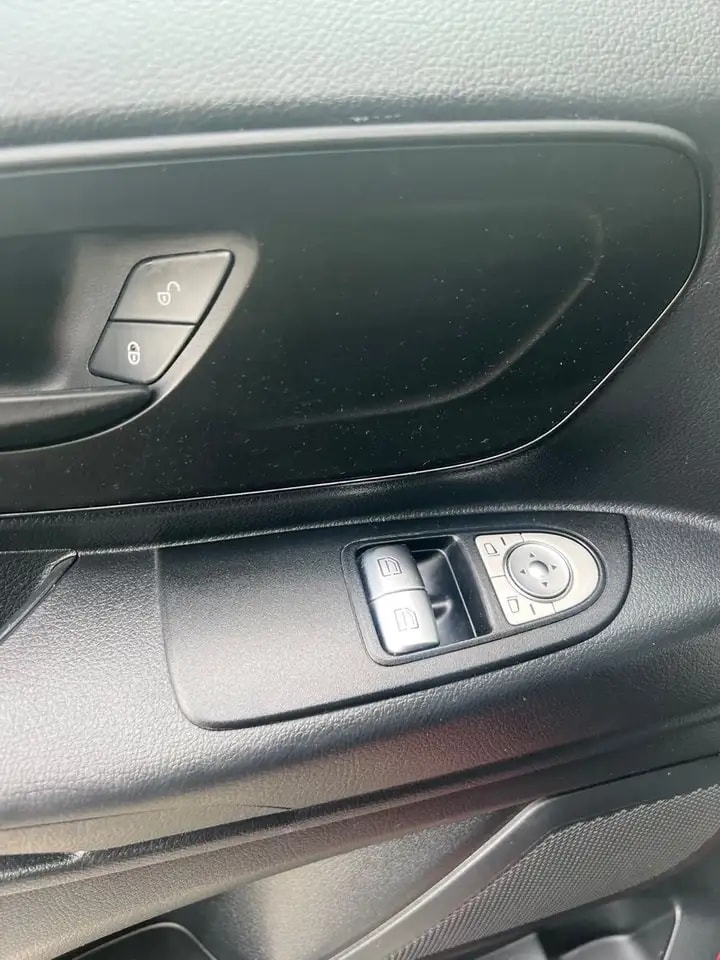 Mercedes-Benz Vito 110 KOMPAKT KLIMA TEMPOMAT 2-SITZE SCHRÄNKE 14