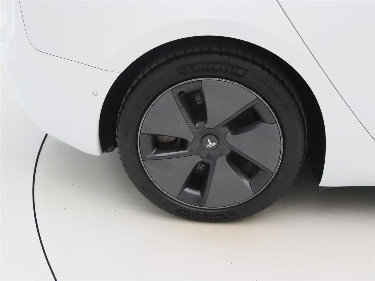 Tesla Model 3 Long-Range AWD 351pk 75 kWh FACELIFT [ WARMTEPOMP+AUTOPILOT+620KM WLTP+PREMIUM AUDIO ] 11