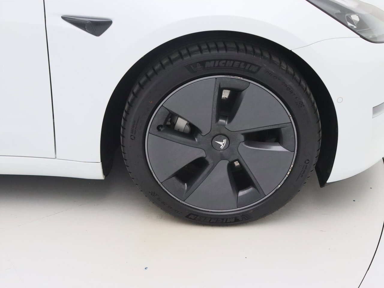 Tesla Model 3 Long-Range AWD 351pk 75 kWh FACELIFT [ WARMTEPOMP+AUTOPILOT+620KM WLTP+PREMIUM AUDIO ] 12