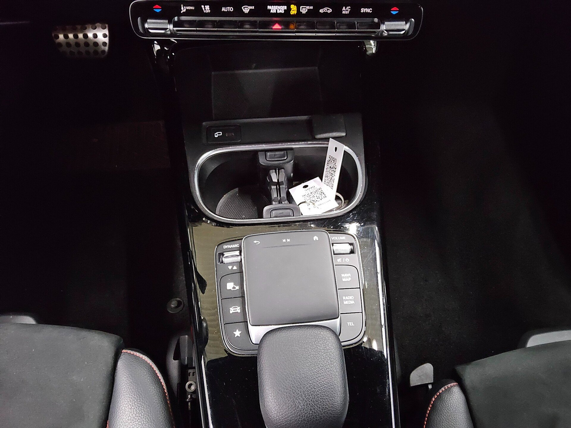 Mercedes-Benz CLA 220 SB d 4M AMG-Line Night Navi LED AHK RfK 6
