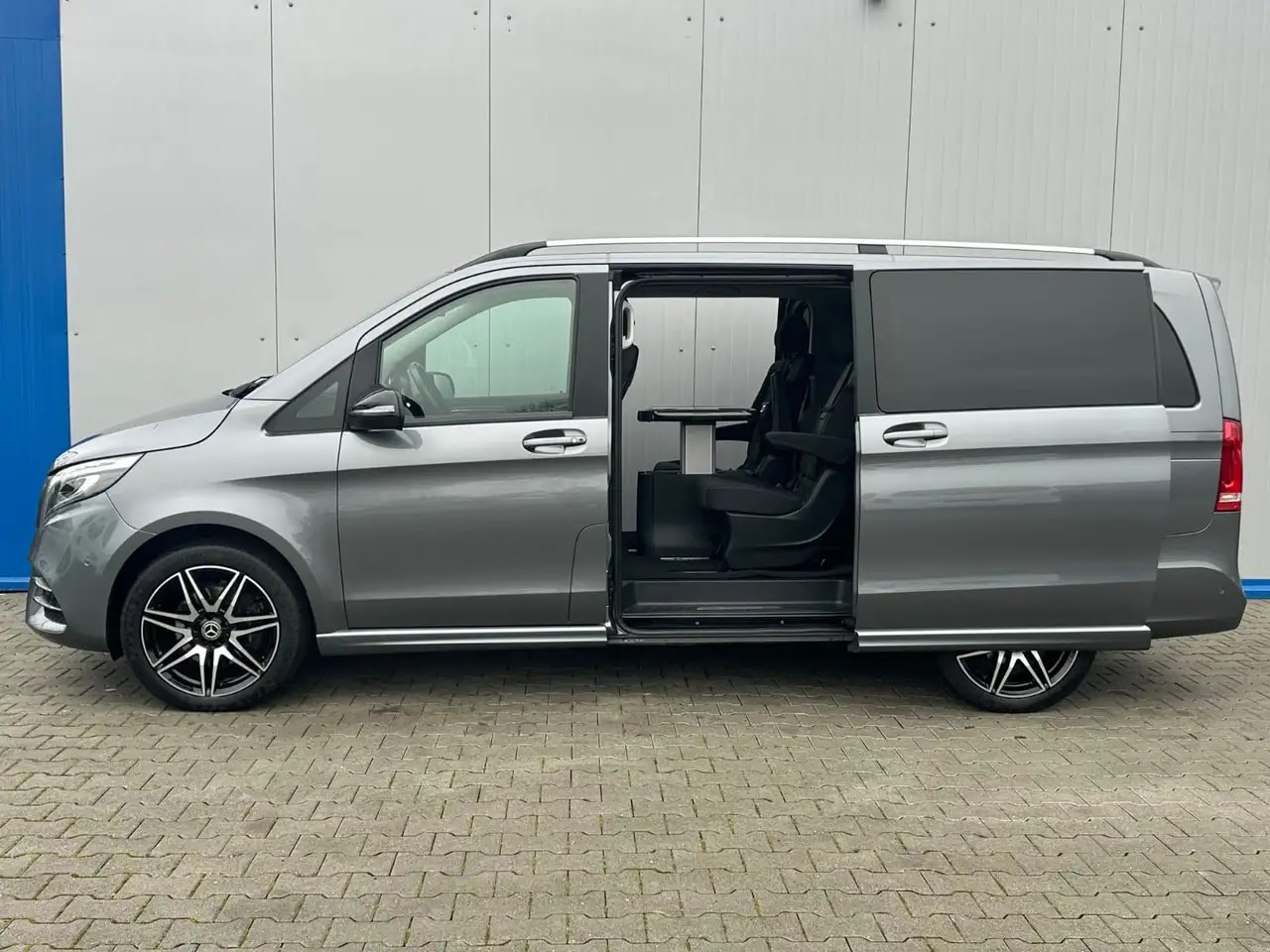 Mercedes-Benz V 300 V300 LANG 4M AMG LIEGEPAKET WEBASTO LED EL.TÜREN 5
