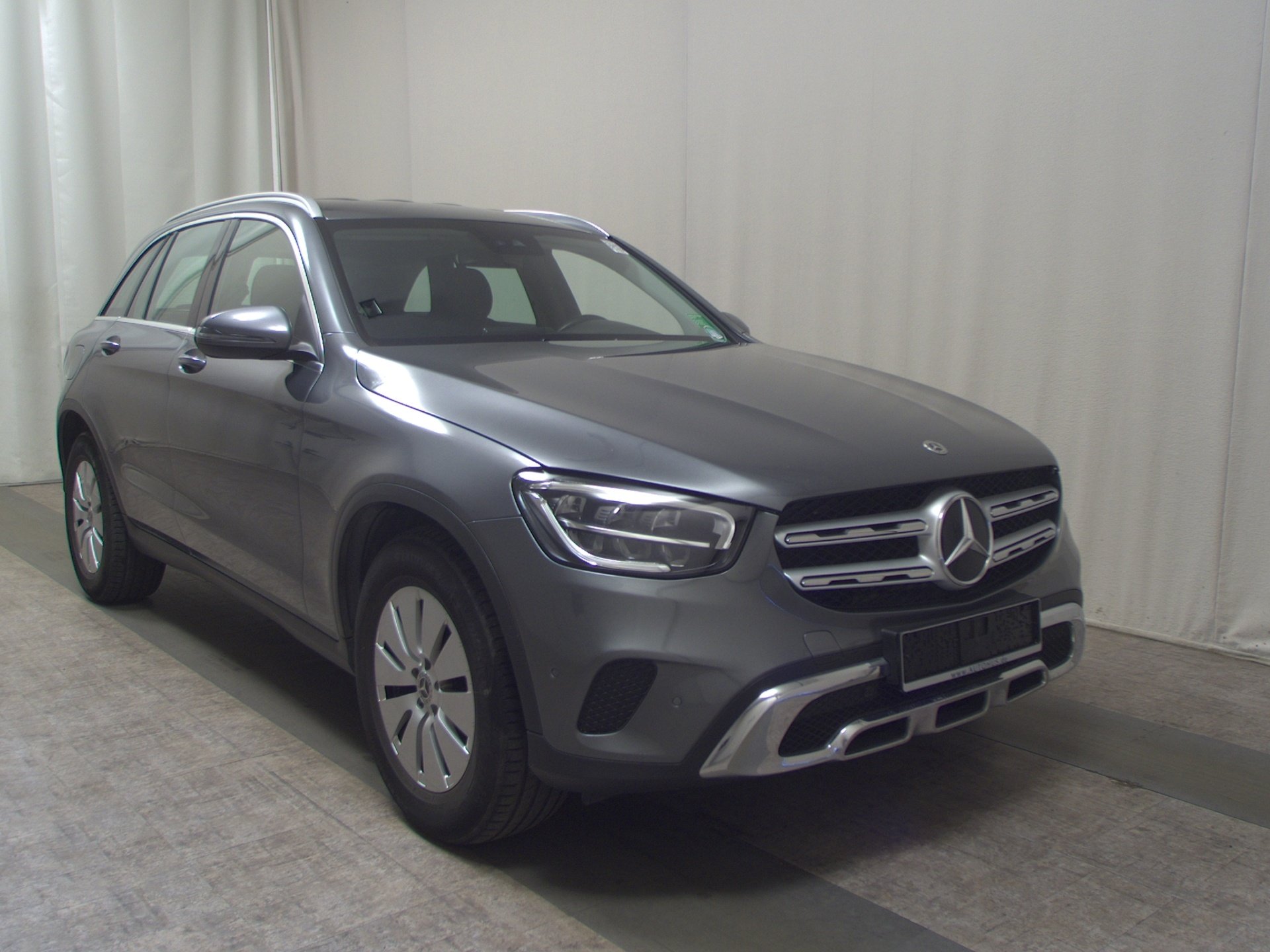 Mercedes-Benz GLC 200 d 4M Navi LED RFK AHK Keyless 3