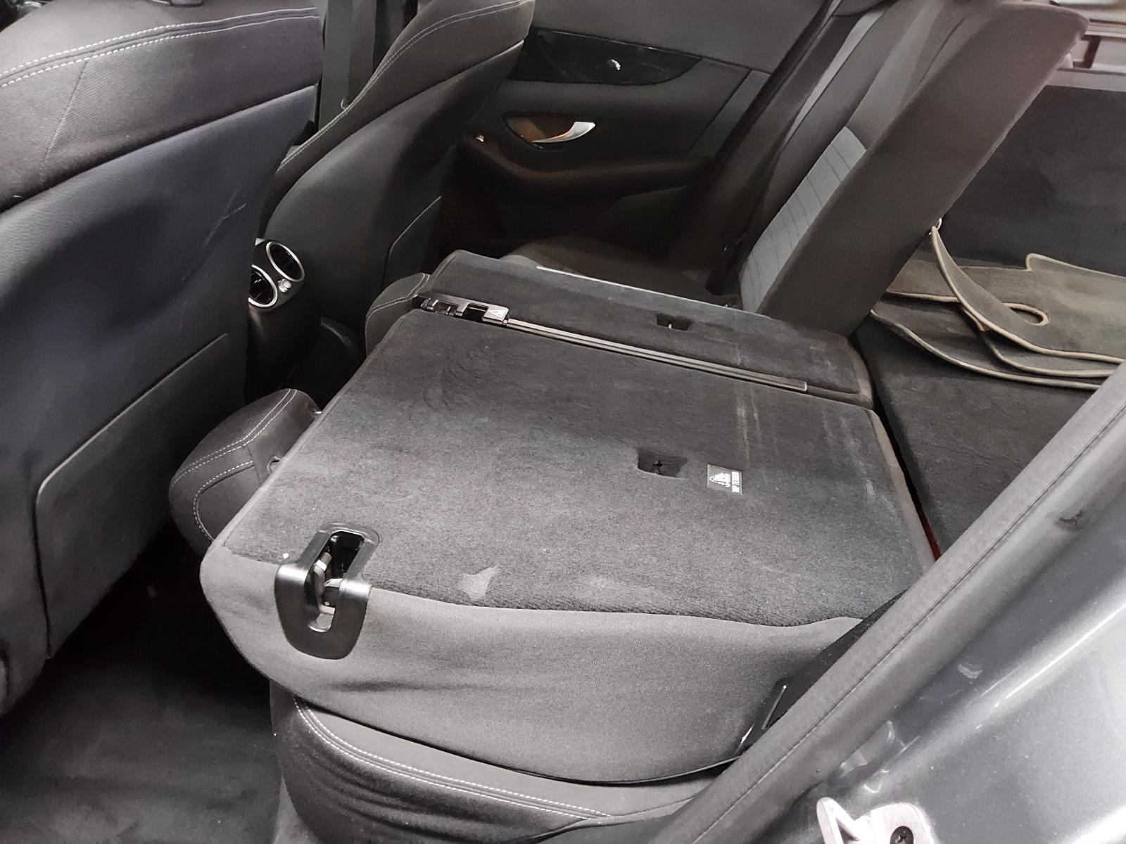 Mercedes-Benz GLC 200 d 4M Navi LED RFK AHK Keyless 12