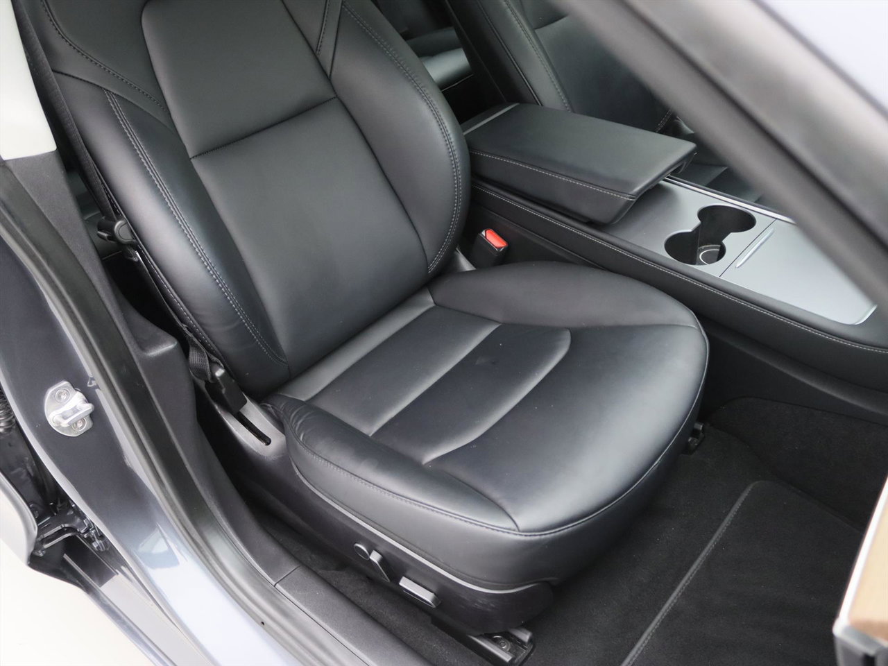 Tesla Model 3 Long-Range AWD 351pk 75 kWh [ FACELIFT+WARMTEPOMP+AUTOPILOT+620KM WLTP+PREMIUM AUDIO ] 21