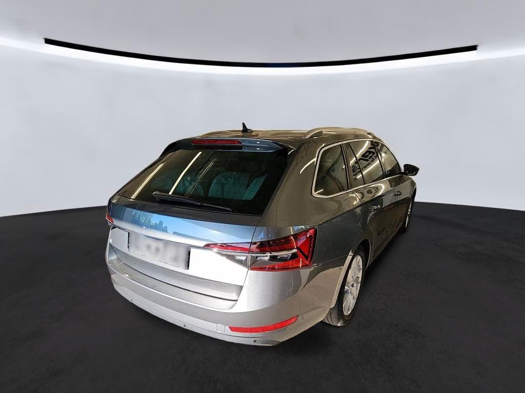 Skoda Superb 2.0 2023 4
