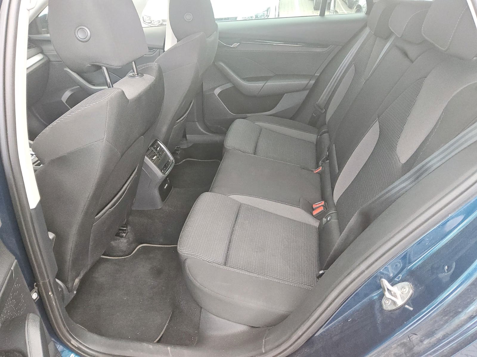 Skoda Octavia 2.0 2023 6