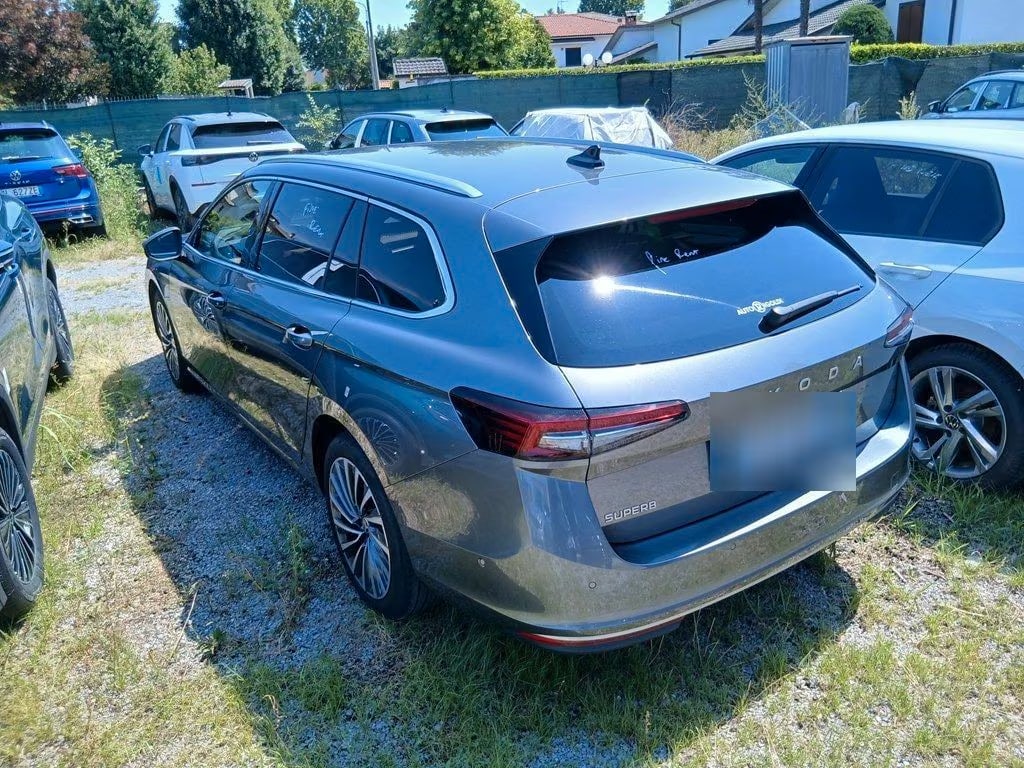 Skoda Superb 2.0 2024 4