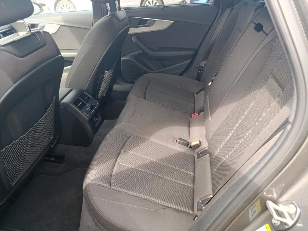 Audi A4 2.0 2022 7
