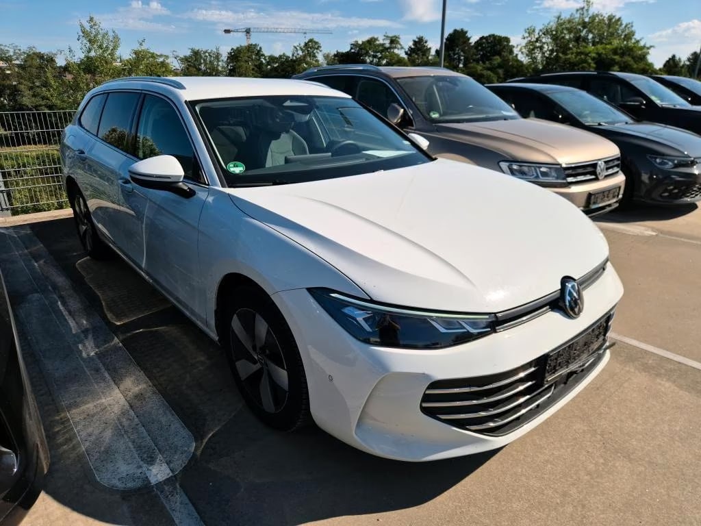 Volkswagen Passat Variant 2.0 2024 2
