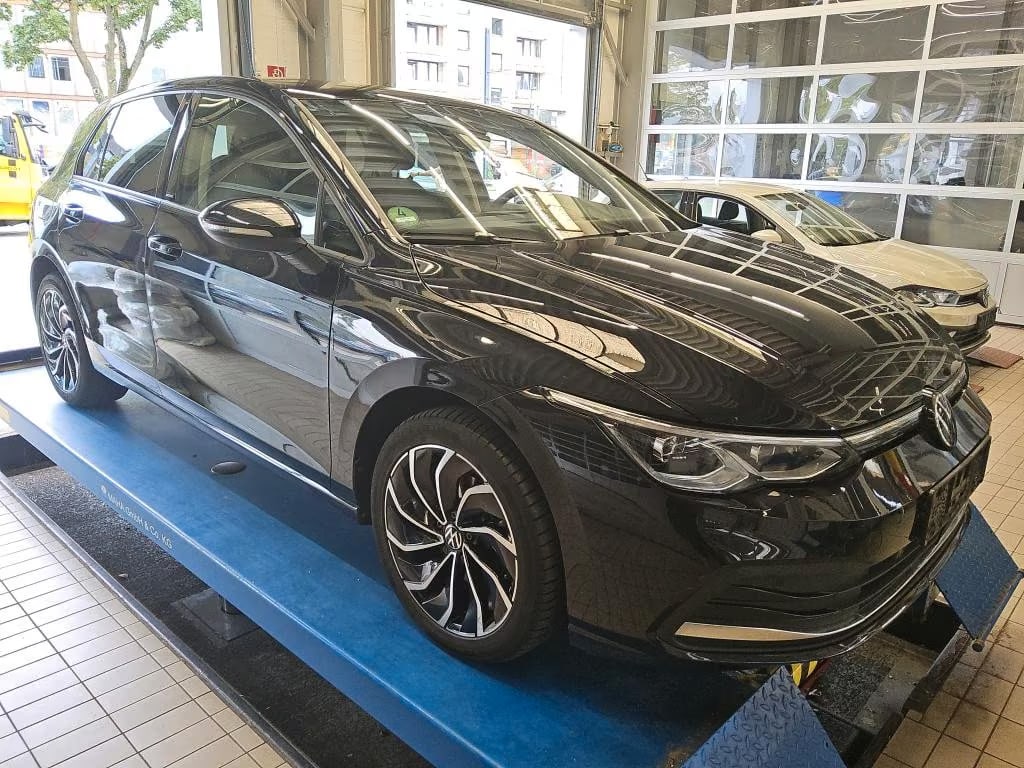 Volkswagen Golf 1.0 2023 2