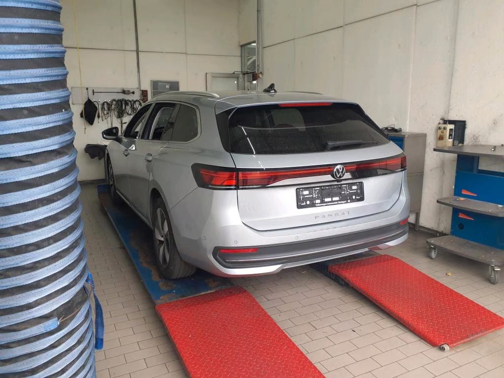 Volkswagen Passat Variant 2.0 2024 3