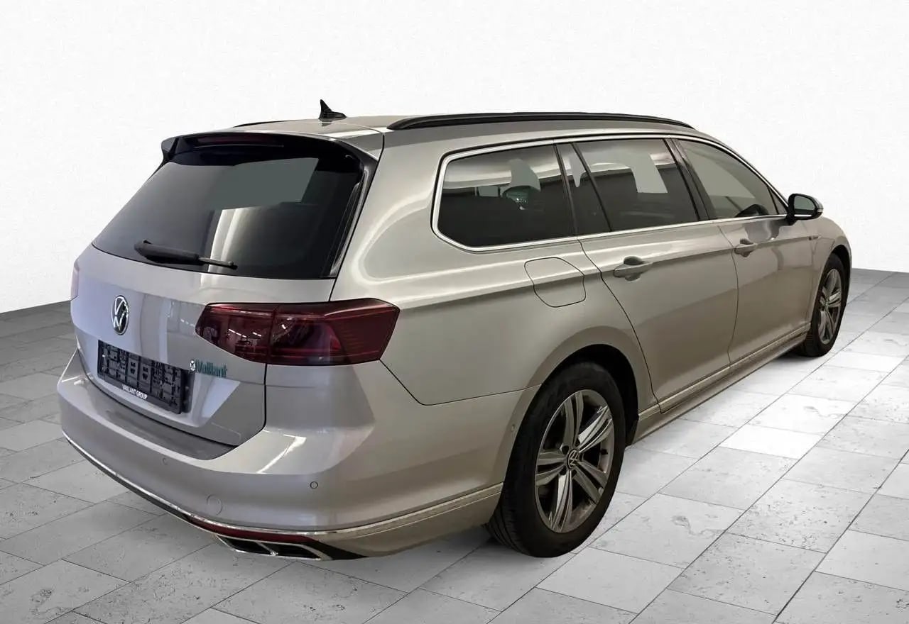 Volkswagen Passat R Line Matrix*ACC*H&K*AHK*Massag*Kamera 4