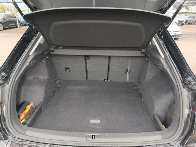 Audi Q3 2.0 2023 8