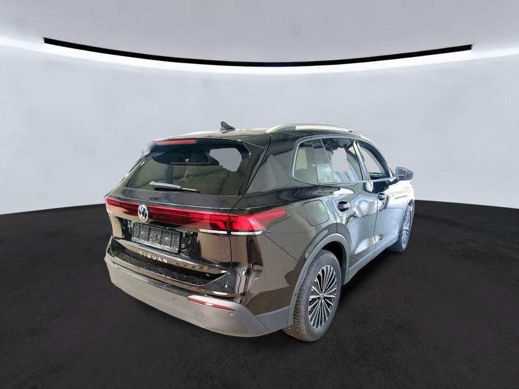 Volkswagen Tiguan 2.0 2024 4
