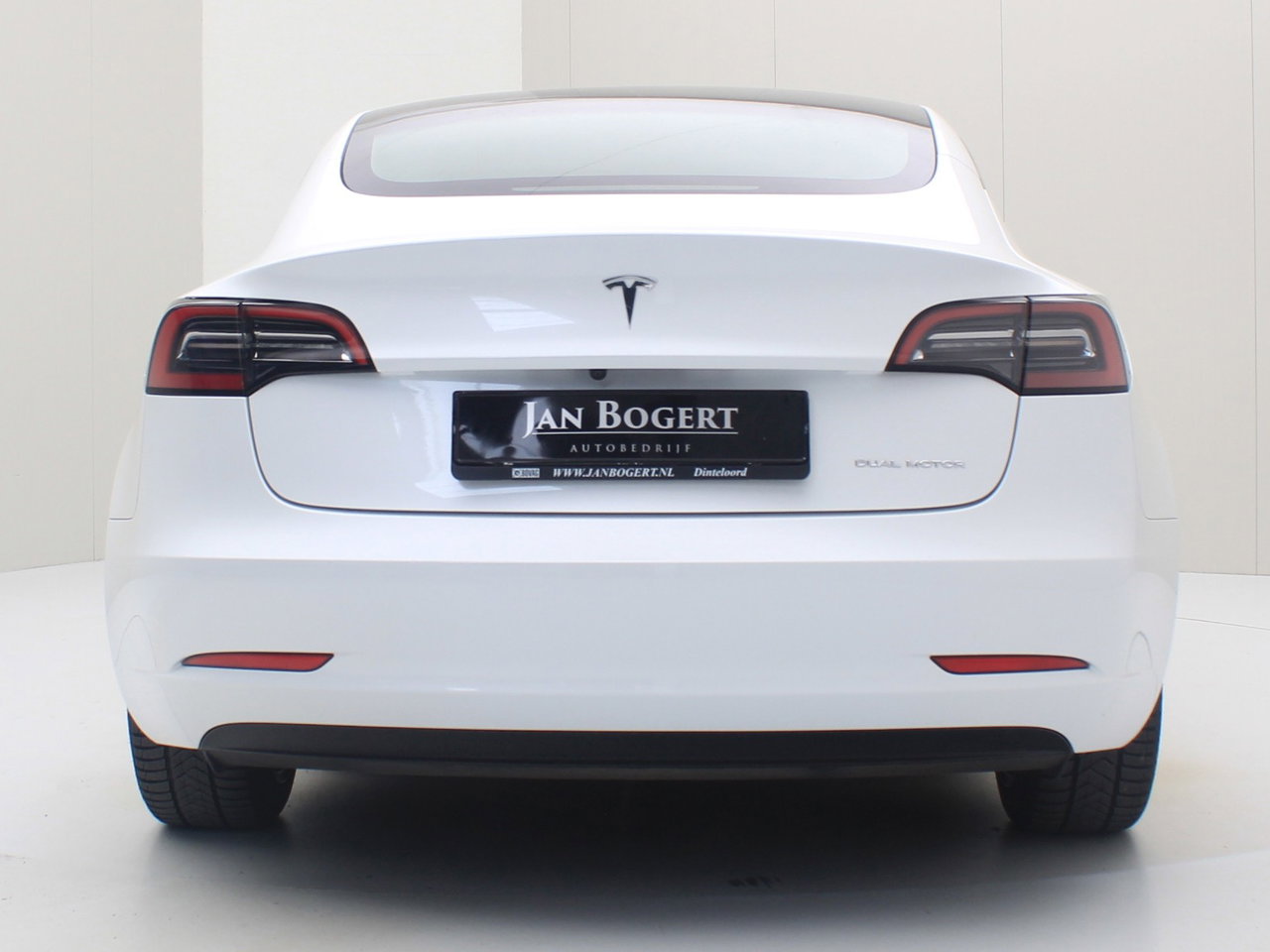Tesla Model 3 Long-Range AWD 351pk 75 kWh UPGRADE 94,4% SoH [ WARMTEPOMP+AUTOPILOT+620KM WLTP+PREMIUM AUDIO ] 7