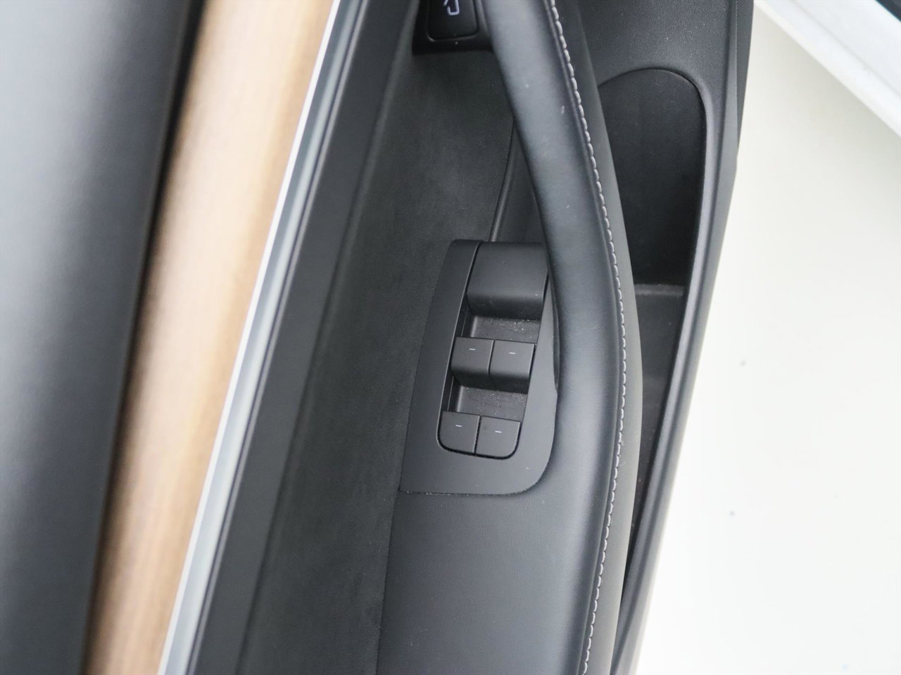 Tesla Model 3 Long-Range AWD 351pk 75 kWh UPGRADE 94,4% SoH [ WARMTEPOMP+AUTOPILOT+620KM WLTP+PREMIUM AUDIO ] 22