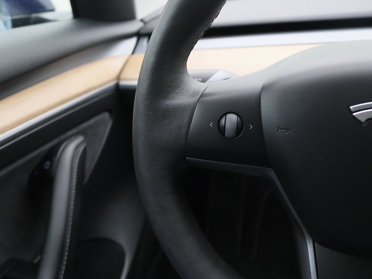 Tesla Model 3 Long-Range AWD 351pk 75 kWh UPGRADE [ RYZEN AMD+WARMTEPOMP+AUTOPILOT ] 27
