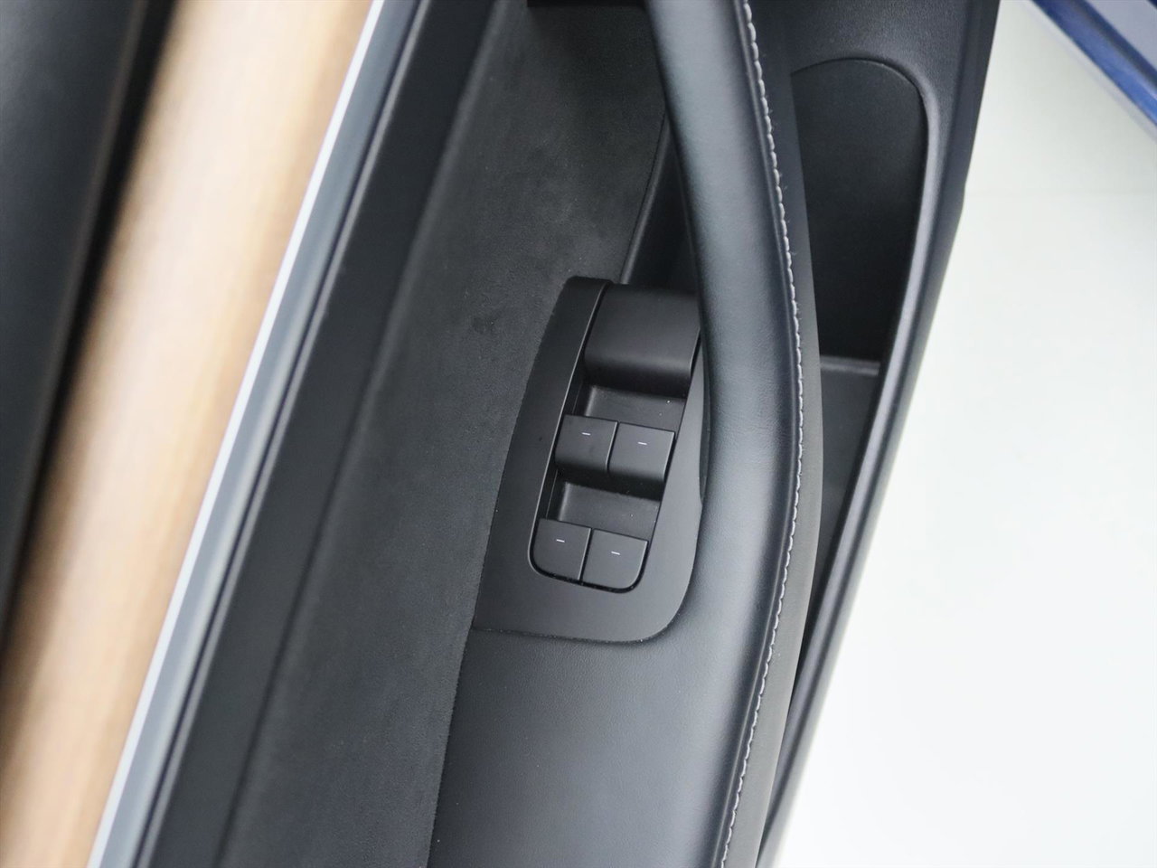 Tesla Model 3 Long-Range AWD 351pk 75 kWh UPGRADE [ RYZEN AMD+WARMTEPOMP+AUTOPILOT ] 23