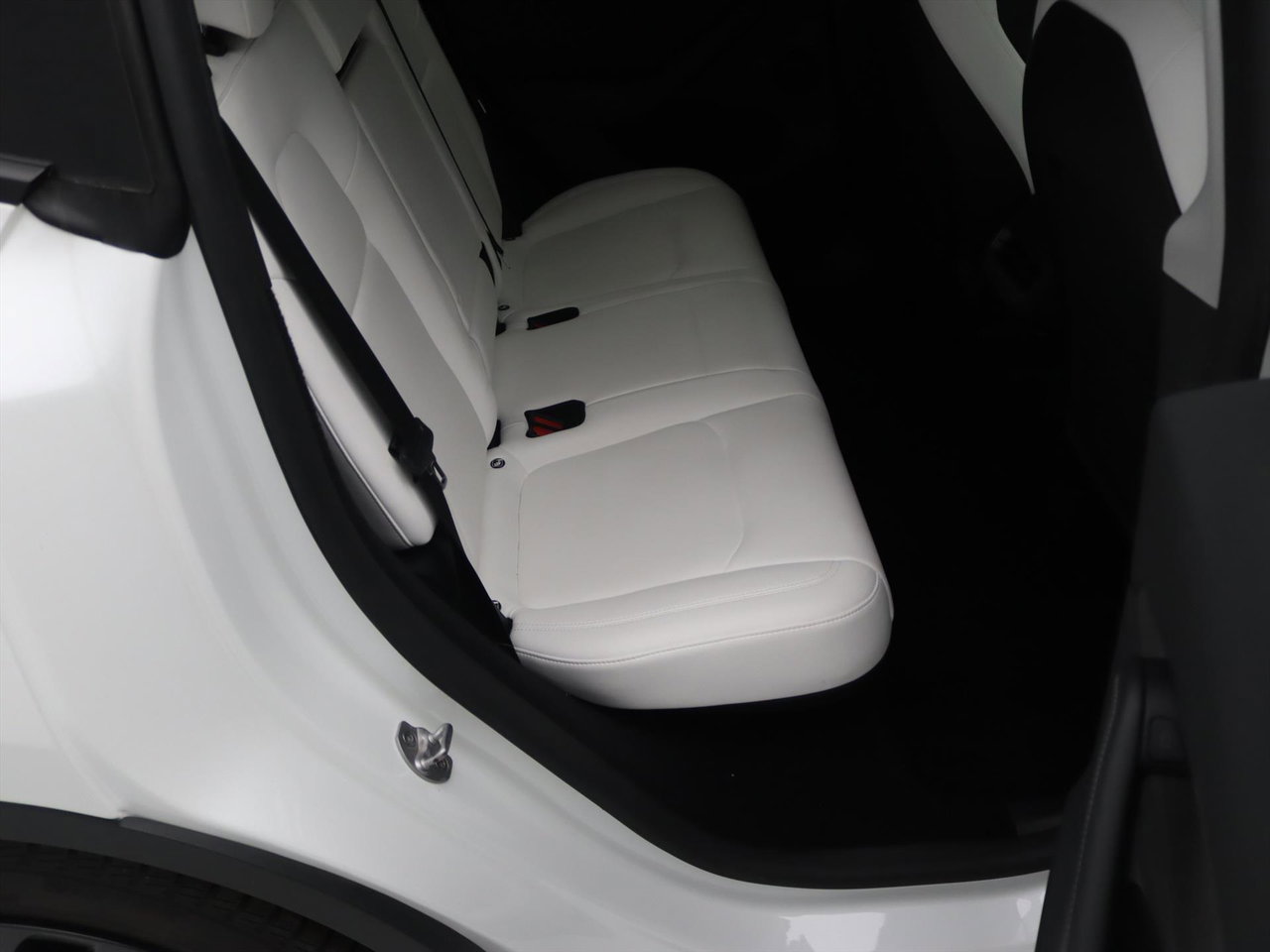 Tesla Model Y Performance 534pk AWD 90.9% SoH [ TREKHAAK+FSD+WIT LEDER+21 INCH+WARMTEPOMP+RYZEN ] 12