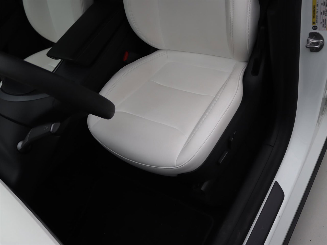 Tesla Model Y Performance 534pk AWD 90.9% SoH [ TREKHAAK+FSD+WIT LEDER+21 INCH+WARMTEPOMP+RYZEN ] 16