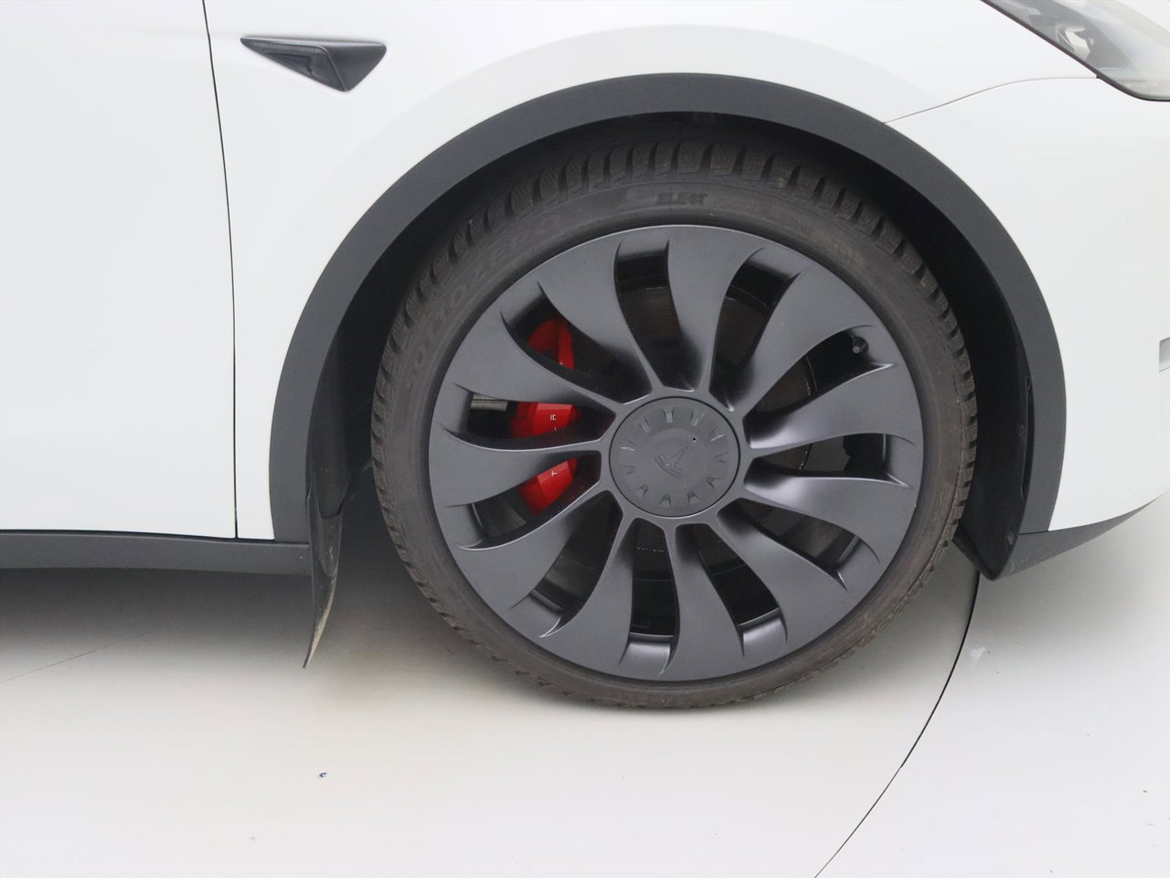Tesla Model Y Performance 534pk AWD 90.9% SoH [ TREKHAAK+FSD+WIT LEDER+21 INCH+WARMTEPOMP+RYZEN ] 8