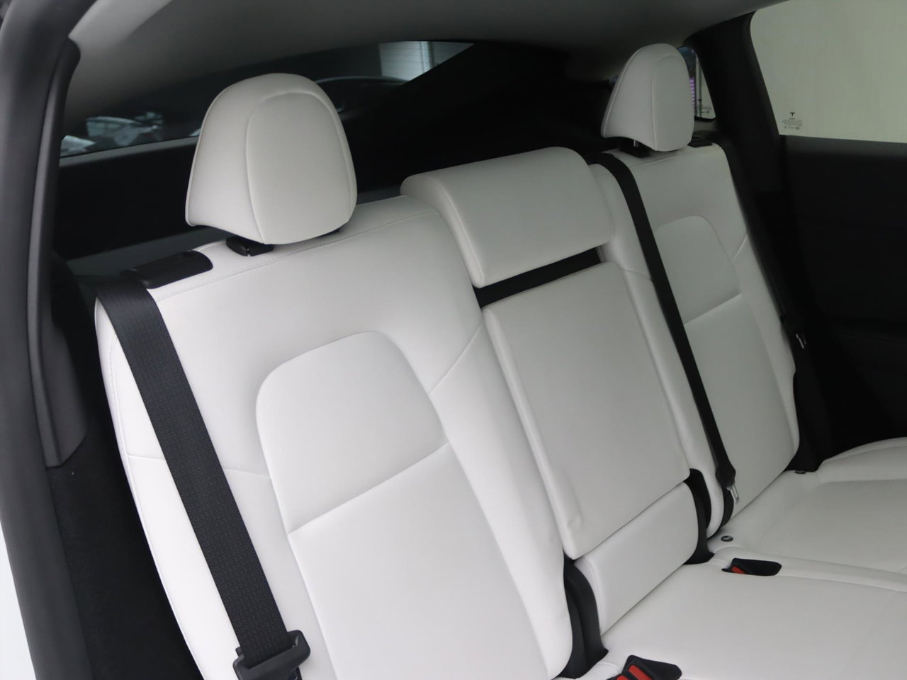 Tesla Model Y Performance 534pk AWD 90.9% SoH [ TREKHAAK+FSD+WIT LEDER+21 INCH+WARMTEPOMP+RYZEN ] 13