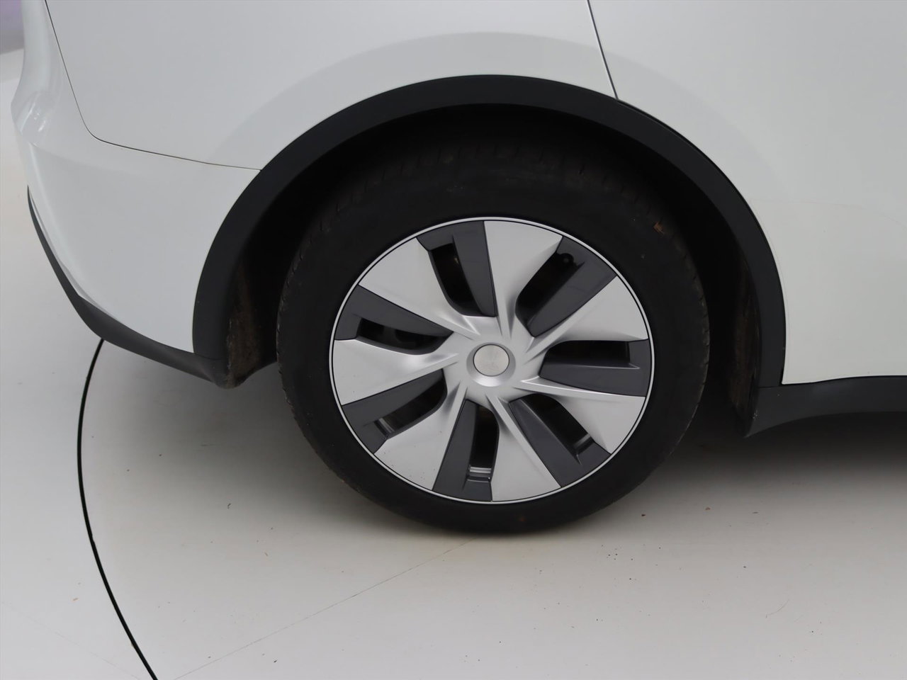 Tesla Model Y Long Range AWD 75kWh 351pk [ AMD RYZEN+AUTOPILOT+19 INCH+PREMIUM AUDIO ] 11