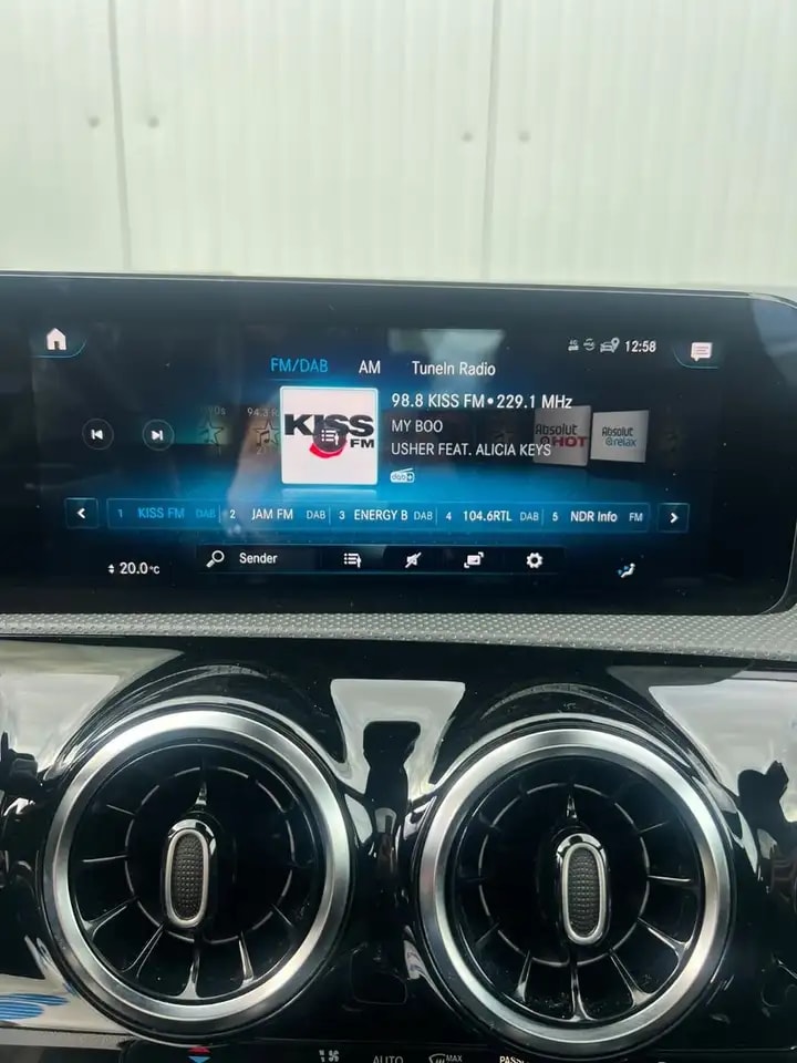 Mercedes-Benz A 180 2xAMG-LINE PANORAMA LED NAVI PARKASSISTENT 18