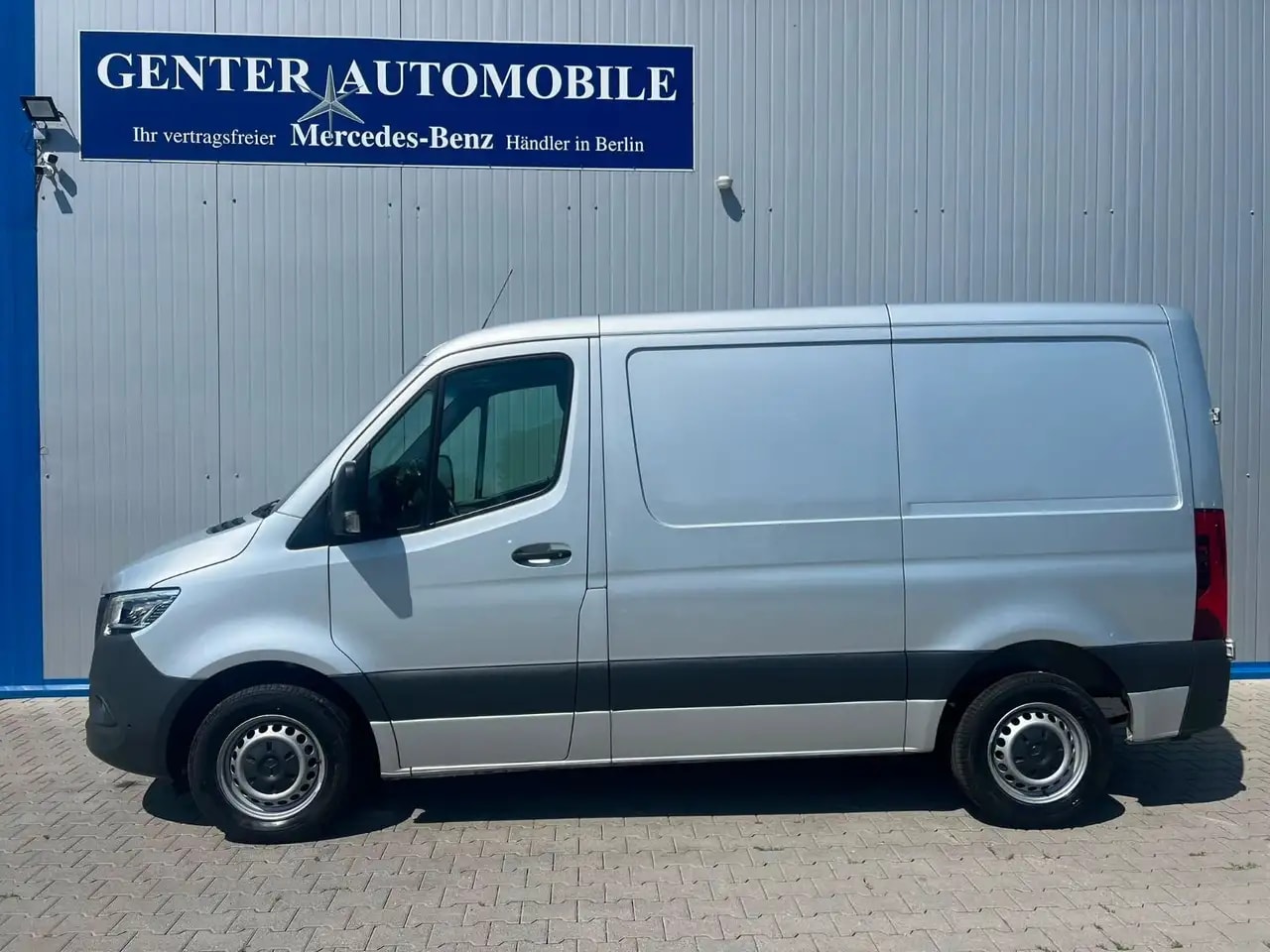 Mercedes-Benz Sprinter 314 AUTOMATIK NAVI TOTWINKEL KAMERA LED 4