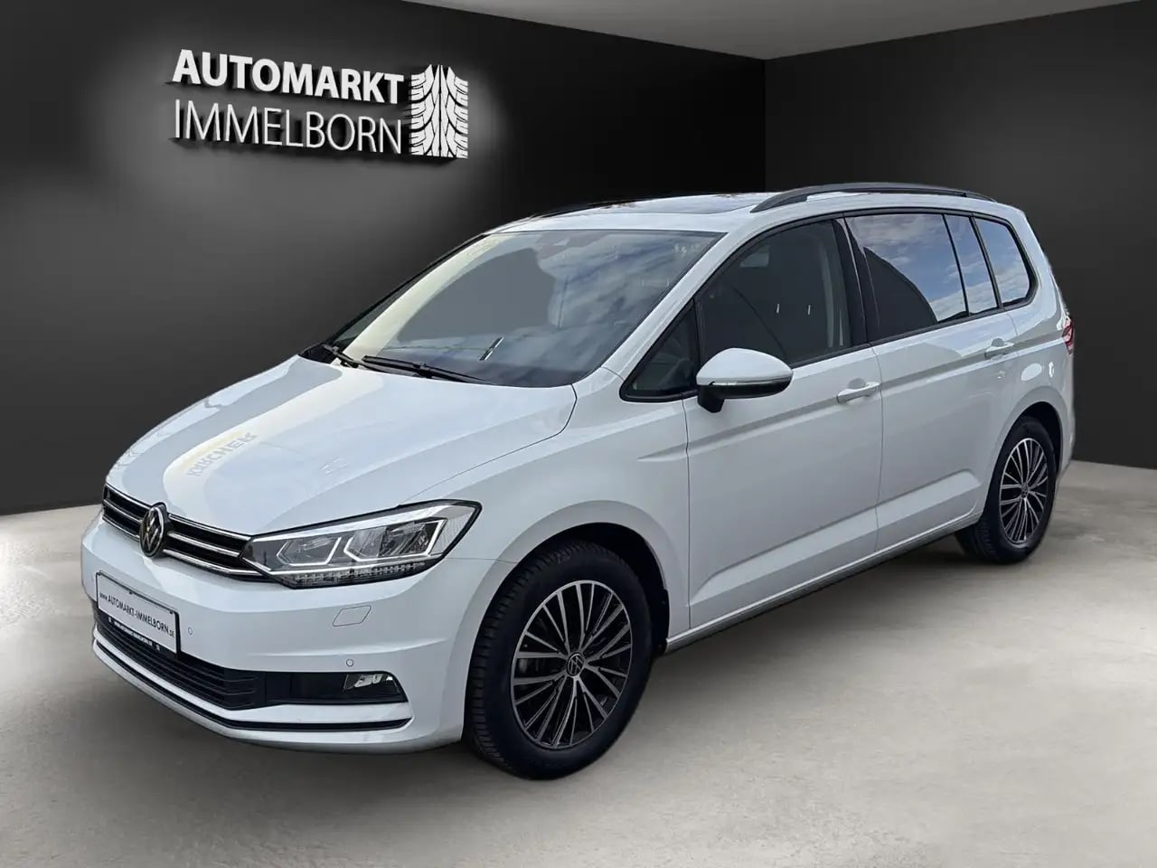 Volkswagen Touran Comfortline 7Sitz*Kamera*Pano*ACC*EasyOpe 4