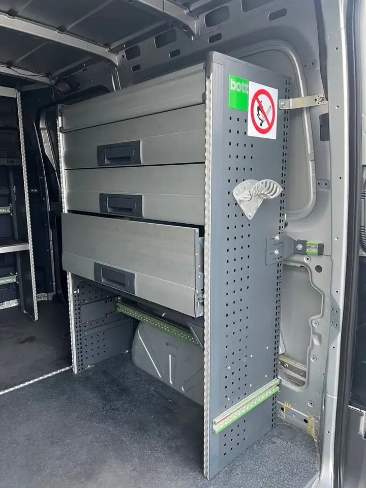 Mercedes-Benz Sprinter 314 AUTOMATIK NAVI TOTWINKEL KAMERA LED 12