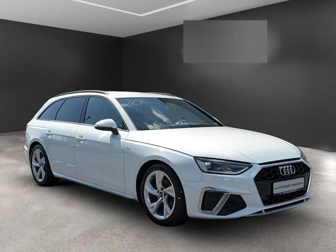 Audi A4 S line Kamera*ACC*Virtual*LED*Sound*3Zone*18