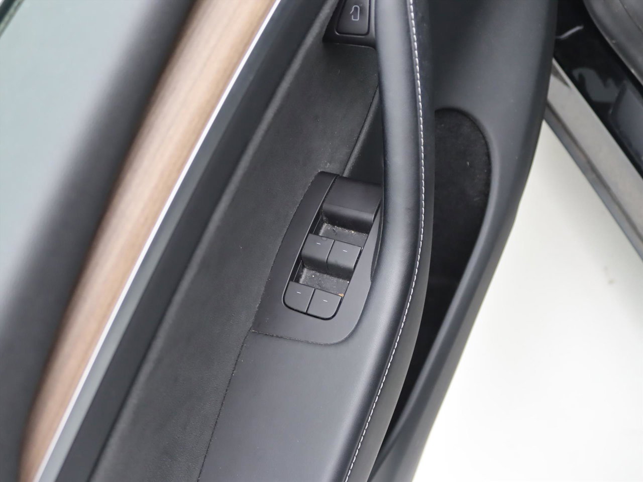 Tesla Model Y Long Range AWD 75kWh 351pk 92,7% SoH [ TREKHAAK+AMD RYZEN+ENHANCED AUTOPILOT+19 INCH+PREMIUM AUDIO ] 22