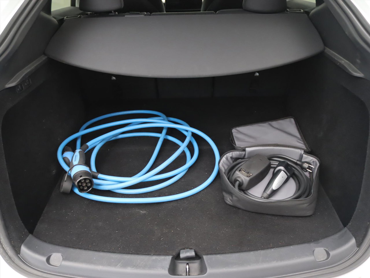 Tesla Model Y Long Range AWD 75kWh 351pk 94.3% SoH [ AMD RYZEN+AUTOPILOT+19 INCH+PREMIUM AUDIO ] 10