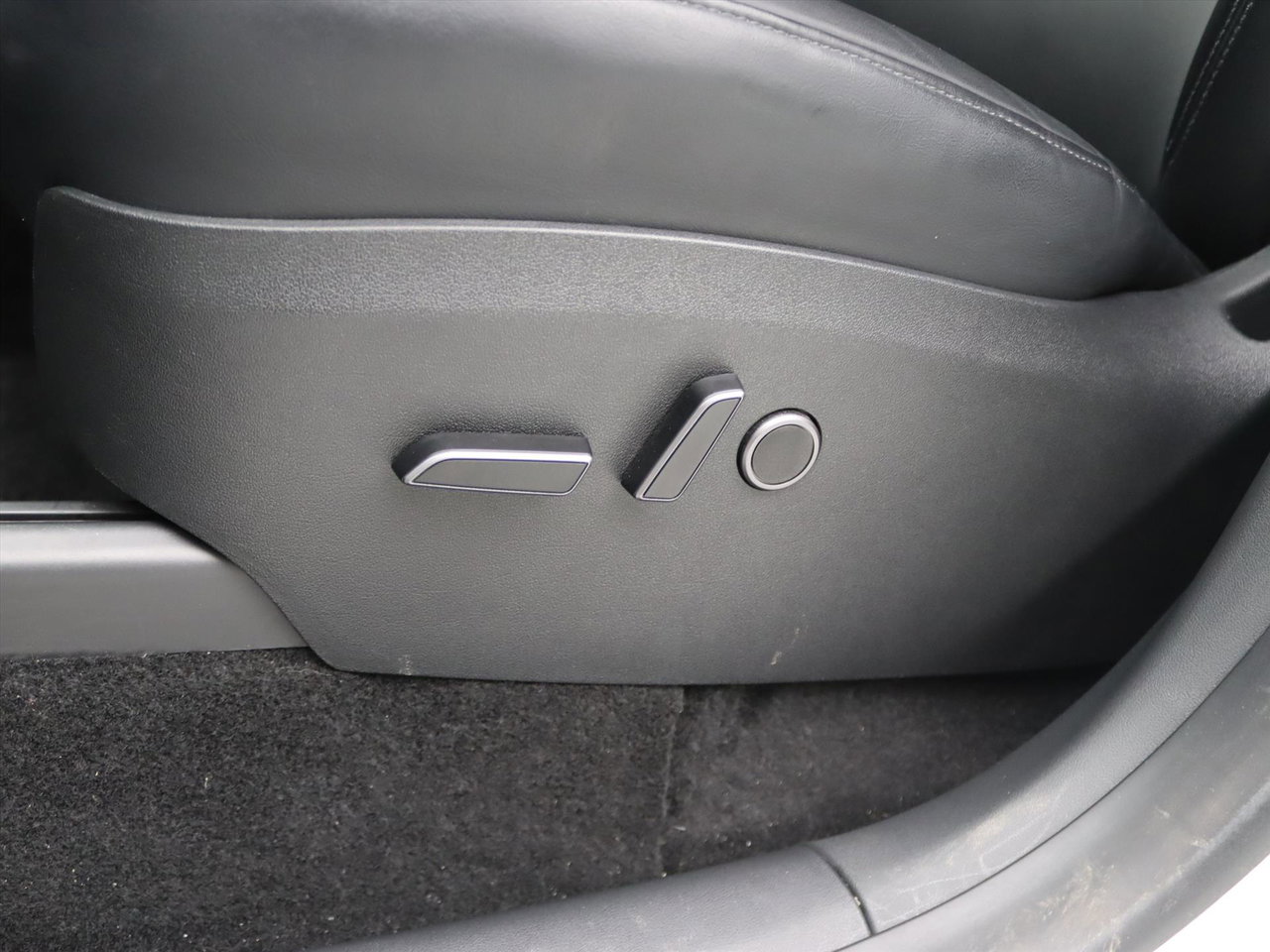 Tesla Model Y Long Range AWD 75kWh 351pk 94.3% SoH [ AMD RYZEN+AUTOPILOT+19 INCH+PREMIUM AUDIO ] 24