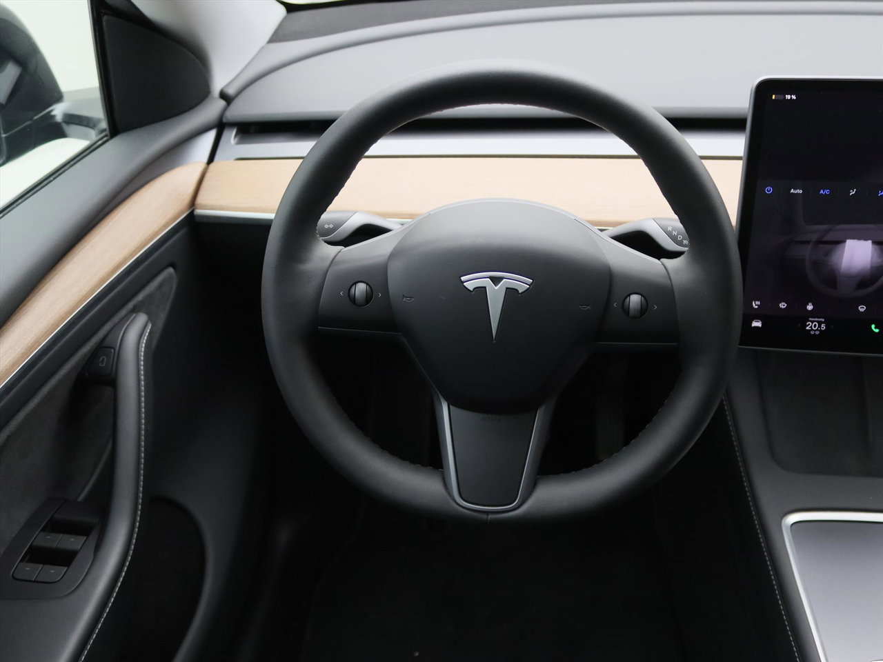 Tesla Model Y Long Range AWD 75kWh 351pk 94.4% SoH [ AMD RYZEN+AUTOPILOT+19 INCH+PREMIUM AUDIO ] 19