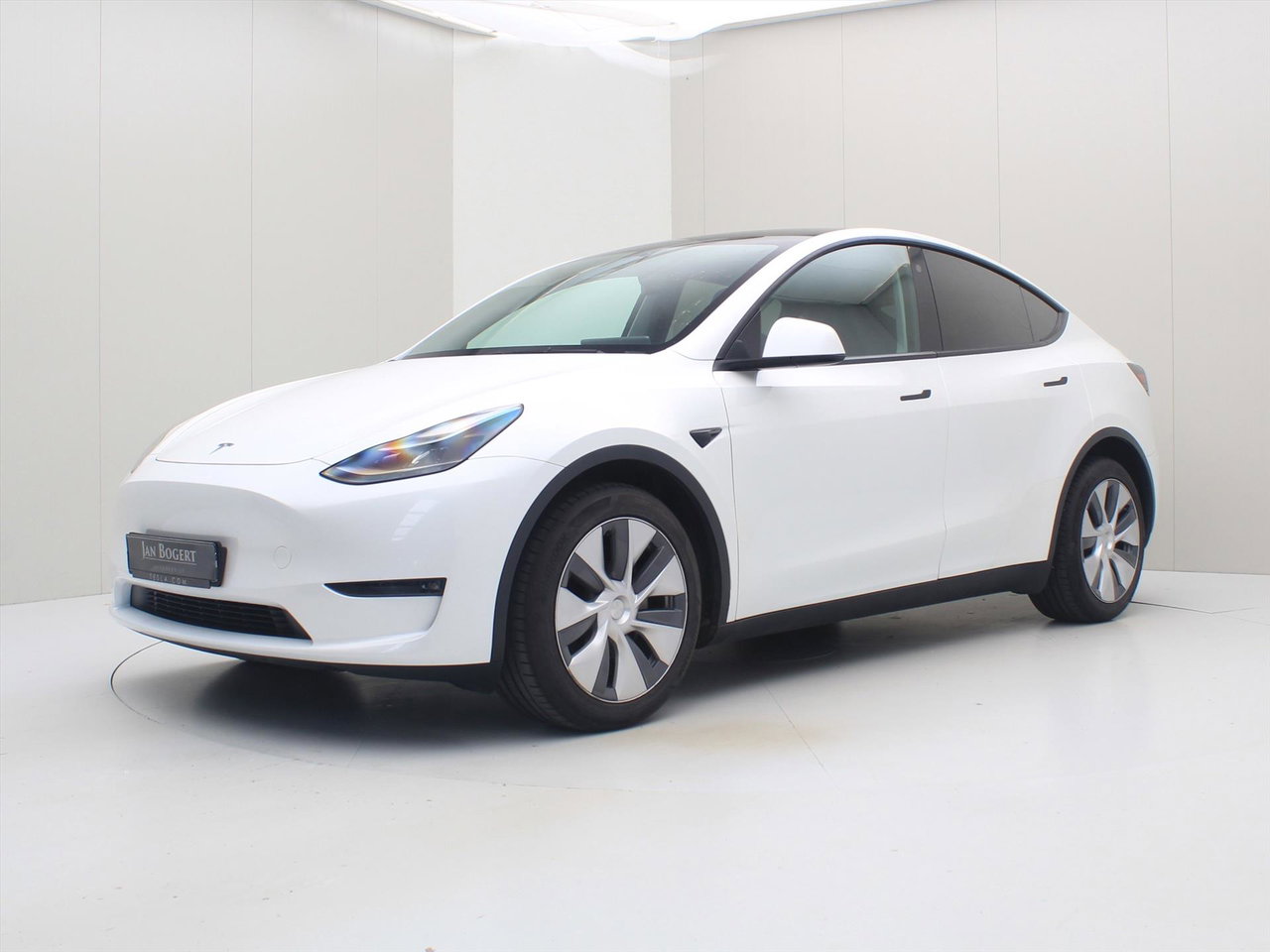 Tesla Model Y Long Range AWD 75kWh 351pk 94.4% SoH [ AMD RYZEN+AUTOPILOT+19 INCH+PREMIUM AUDIO ]