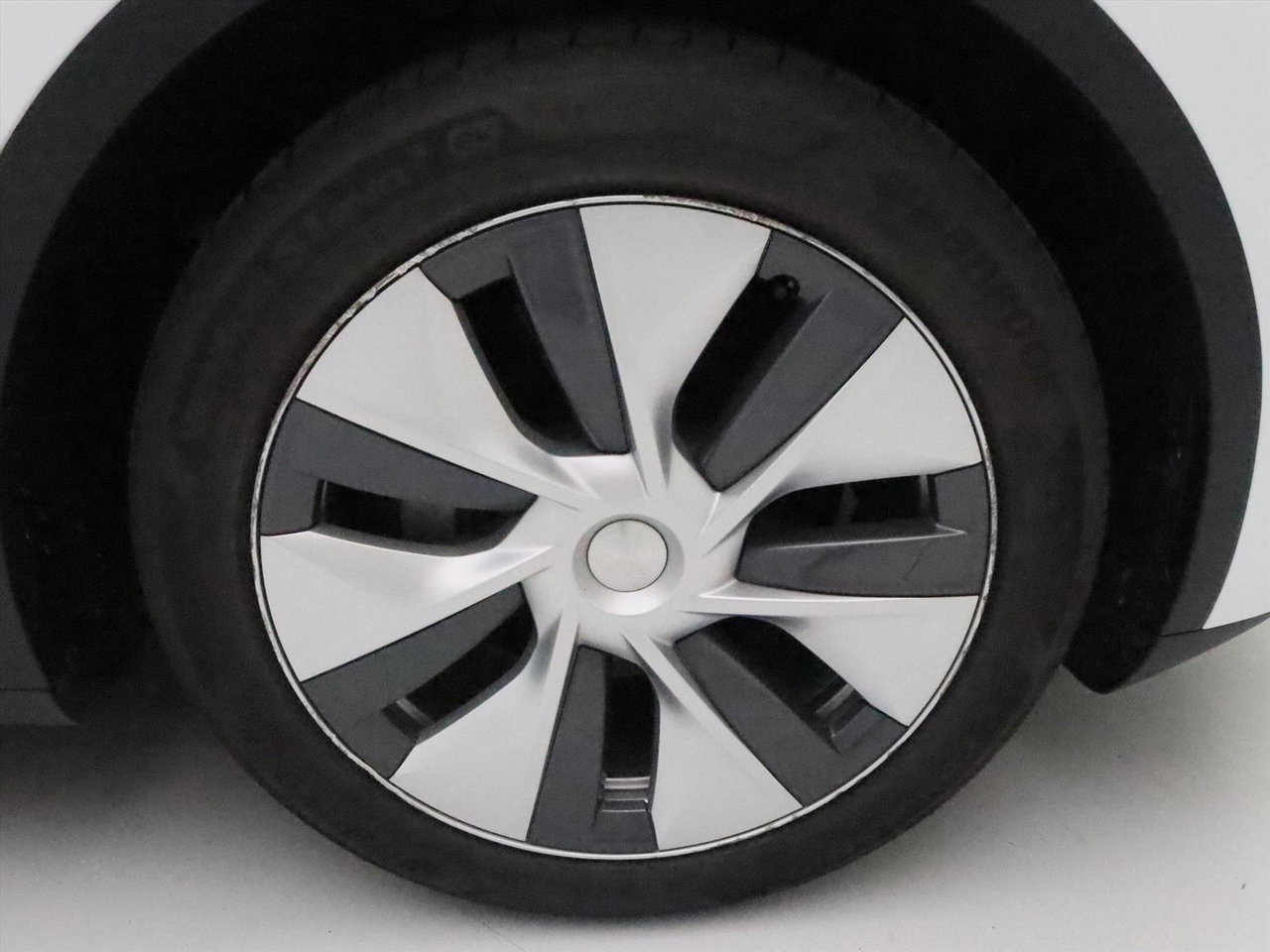 Tesla Model Y Long Range AWD 75kWh 351pk 94.4% SoH [ AMD RYZEN+AUTOPILOT+19 INCH+PREMIUM AUDIO ] 10