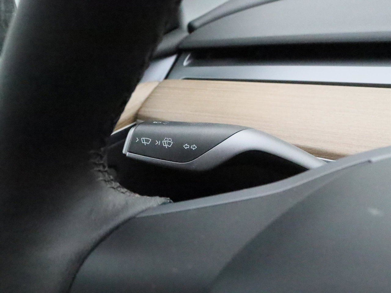 Tesla Model Y Long Range AWD 75kWh 351pk 94.4% SoH [ AMD RYZEN+AUTOPILOT+19 INCH+PREMIUM AUDIO ] 25