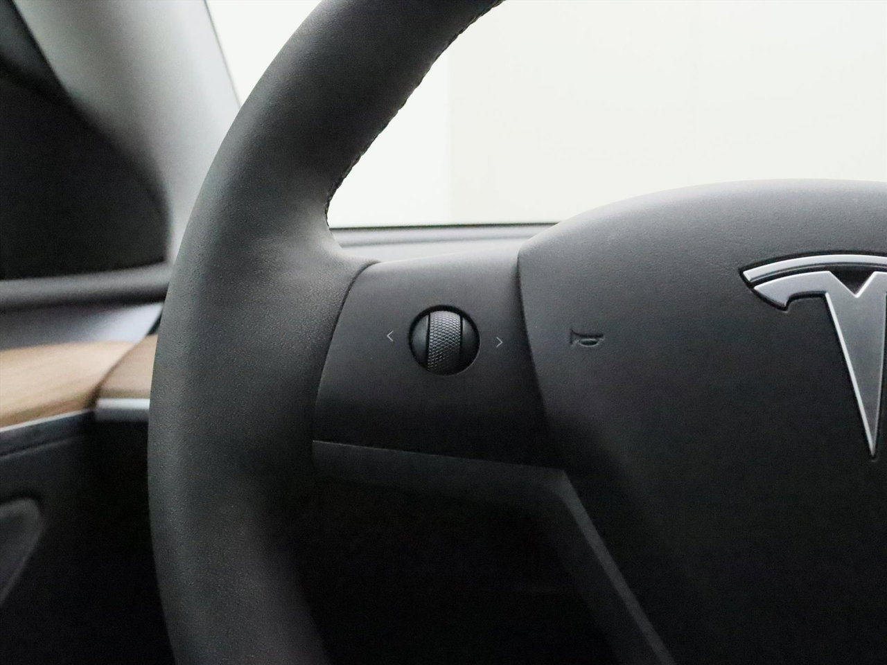 Tesla Model Y Long Range AWD 75kWh 351pk 94.4% SoH [ AMD RYZEN+AUTOPILOT+19 INCH+PREMIUM AUDIO ] 23
