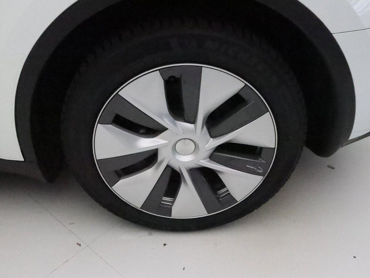 Tesla Model Y Long Range AWD 75kWh 351pk 94.2% SoH [ AMD RYZEN+AUTOPILOT+19 INCH+PREMIUM AUDIO ] 16