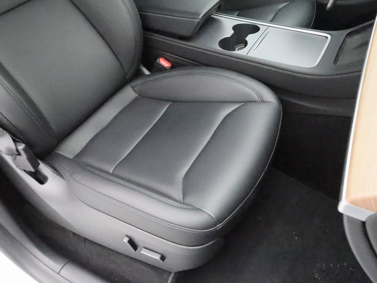 Tesla Model Y Long Range AWD 75kWh 351pk 94.2% SoH [ AMD RYZEN+AUTOPILOT+19 INCH+PREMIUM AUDIO ] 12