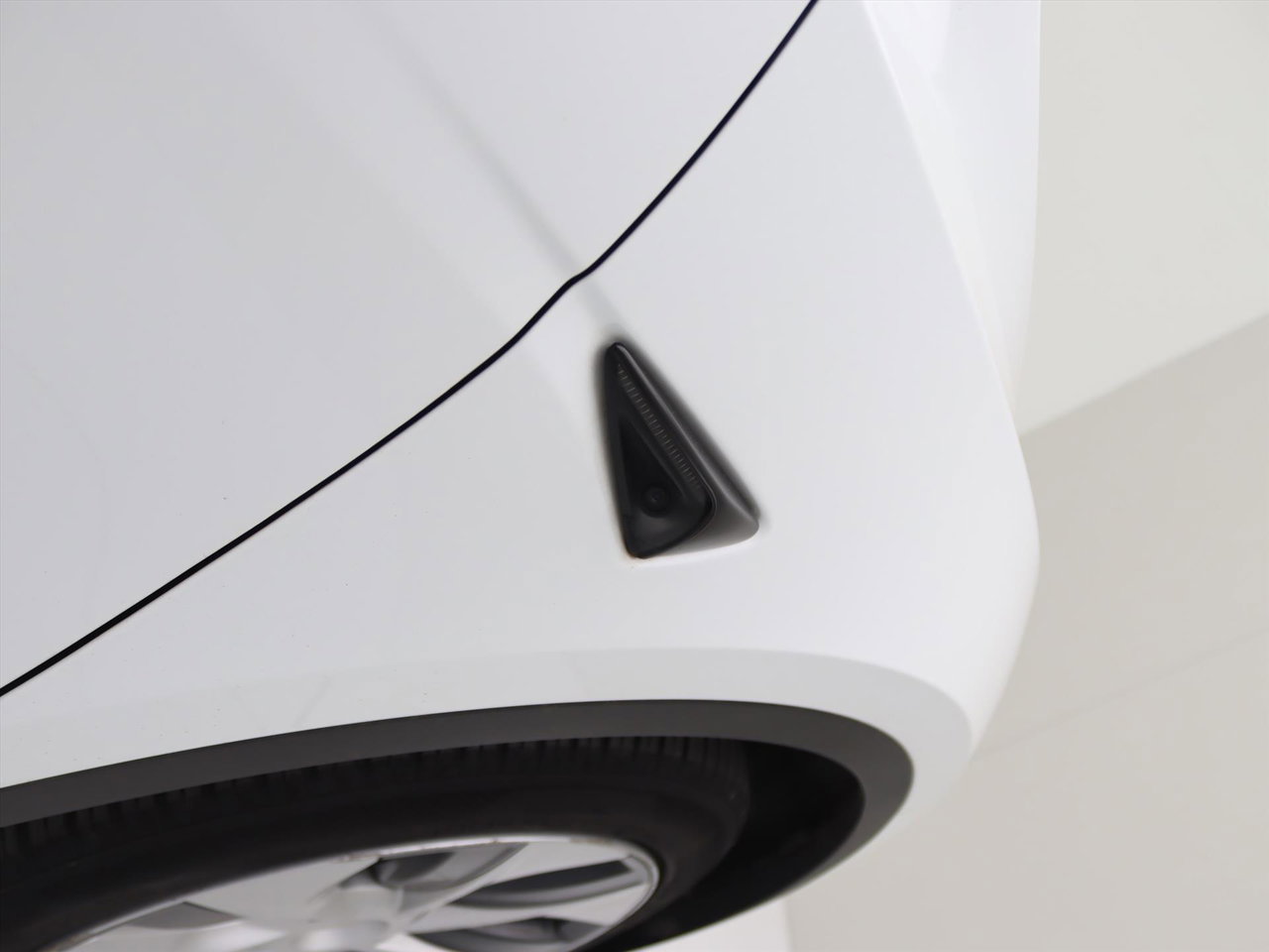 Tesla Model Y Standard RWD Plus 299pk 93.8% SoH [ AMD RYZEN+AUTOPILOT+19 INCH+PREMIUM AUDIO ] 14