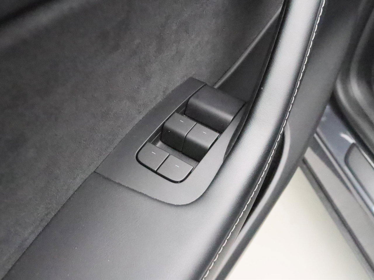 Tesla Model Y Standard RWD Plus 96.1% SoH [ AMD RYZEN+LFP-ACCU+WARMTEPOMP+AUTOPILOT ] 19